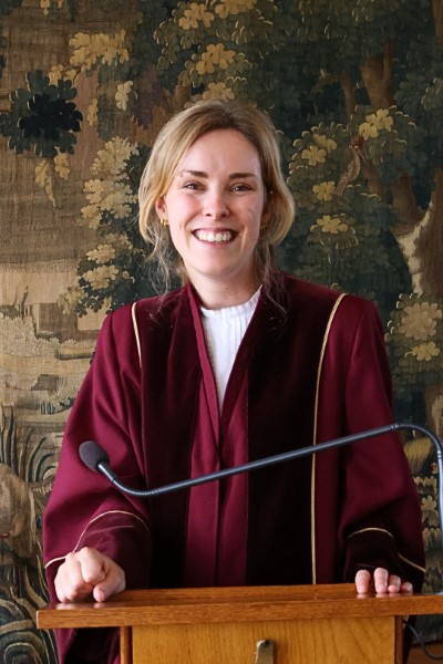 Trouwambtenaar Hilde van Wanroij